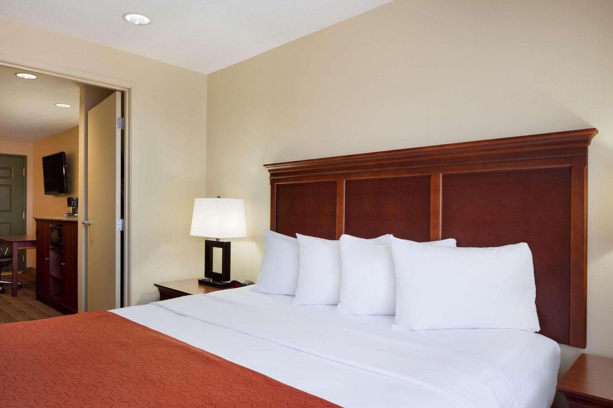 Country Inn & Suites By Radisson, Macedonia, Oh Exterior photo